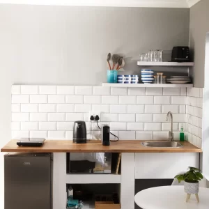 Brighton Beach Apartments Studio entire kitchen distance